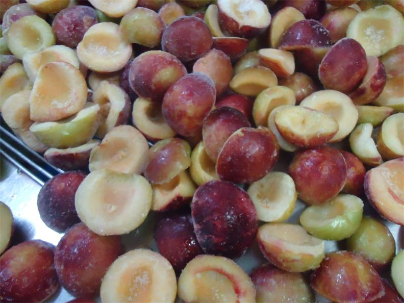 IQF PLUM HALVES